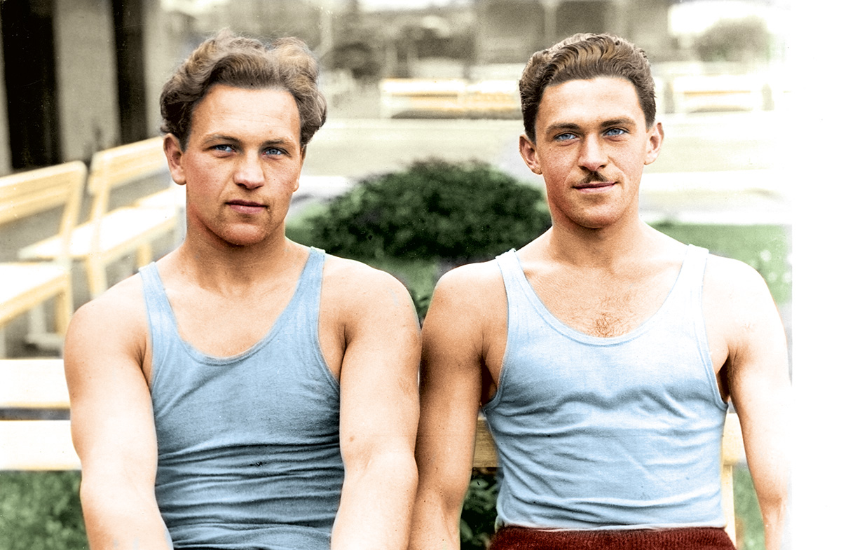 Stanisław Urban (z lewej) z Edwardem Kobylińskim, kolegą od wioseł, lata 30. XX w. Źródło: Muzeum Sportu i Turystyki
